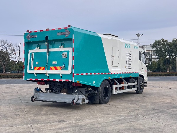 華威馳樂牌SGZ5189TXCDF6型深度吸塵車|道路污染清除車|掃路車|清掃車