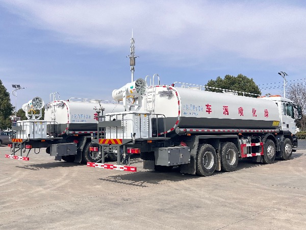 中國(guó)重汽汕德卡系列8x4綠化噴灑車|中國(guó)重汽湖北華威制造24立方灑水車|華威馳樂牌SGZ5311GPSZZ6C5型綠化噴灑車|霧炮車|抑塵車