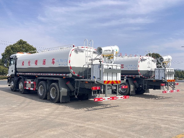 中國(guó)重汽汕德卡系列8x4綠化噴灑車|中國(guó)重汽湖北華威制造24立方灑水車|華威馳樂牌SGZ5311GPSZZ6C5型綠化噴灑車|霧炮車|抑塵車