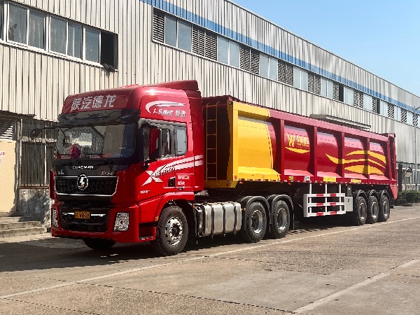 中國重汽湖北華威制造的履帶平推式自卸半掛車｜華威馳樂牌SGZ9404ZLJ垃圾轉運半掛車｜智能履帶平推自卸式半掛車|礦粉運輸半掛車|鋸泥運輸半掛車|散煤運輸半掛