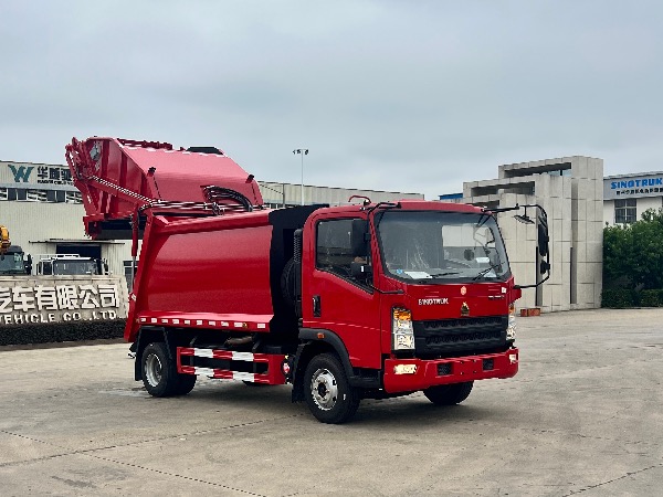 中國重汽HOWO豪沃8立方壓縮式垃圾車【海外版】｜后裝式壓縮垃圾車｜垃圾壓縮車｜垃圾收集壓縮轉(zhuǎn)運車｜垃圾轉(zhuǎn)運車