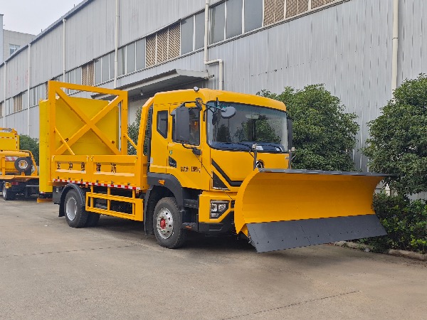 高速公路防撞緩沖車｜防撞車｜高速公路養(yǎng)護車｜ 除雪車｜掃雪車｜鏟雪車｜融雪劑撒布車｜工具車